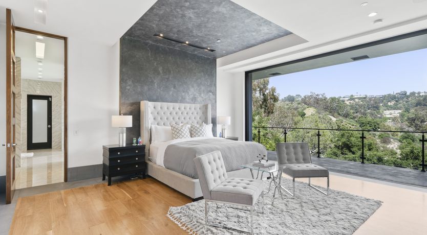 Photo of The Moon Canyon