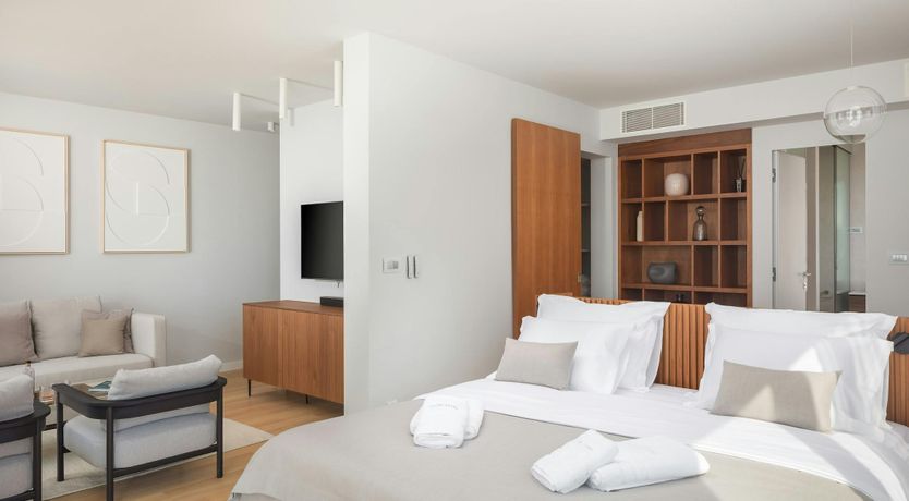 Photo of Luxury Seaside Retreat