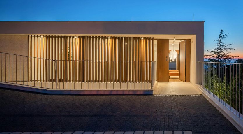 Photo of Luxury Seaside Retreat