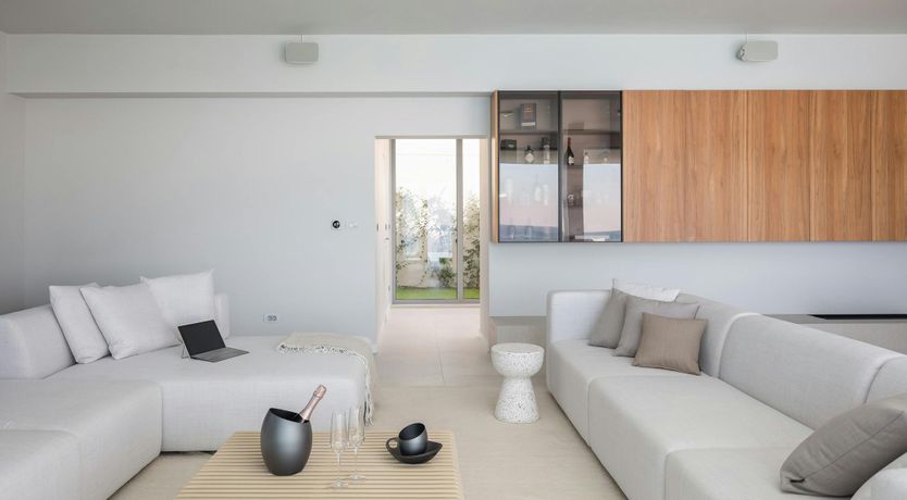 Photo of Luxury Seaside Retreat