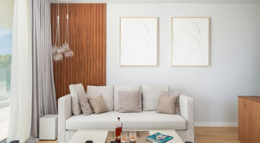 Photo of Luxury Seaside Retreat