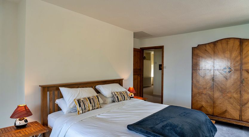 Photo of Clifftop Charm