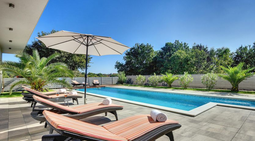 Photo of Medulin Charm