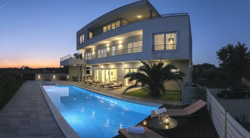 Photo of Medulin Charm