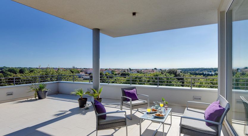 Photo of Medulin Charm