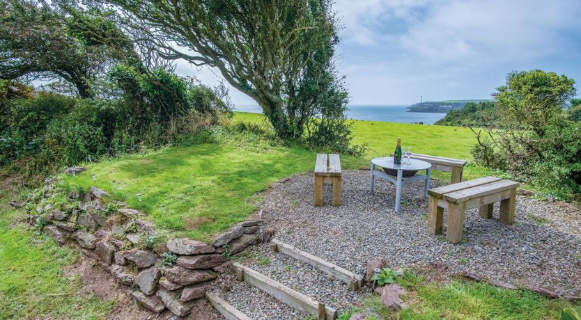 Photo of Serenity Shepherd's Hut