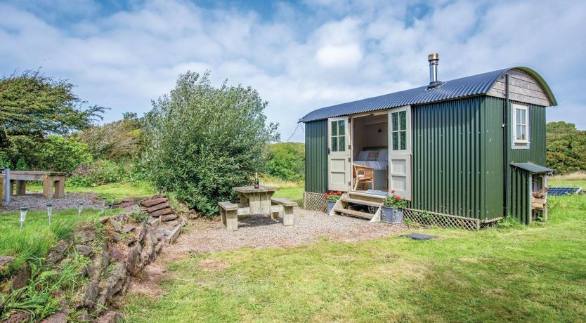Photo of Serenity Shepherd's Hut
