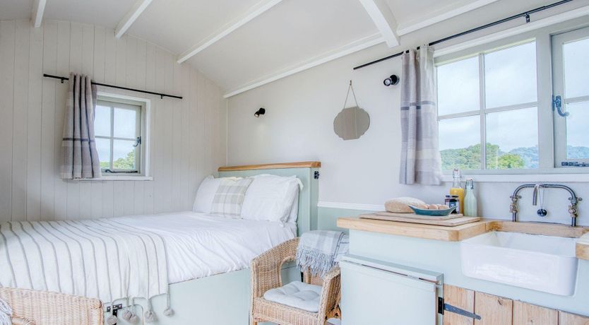 Photo of Serenity Shepherd's Hut