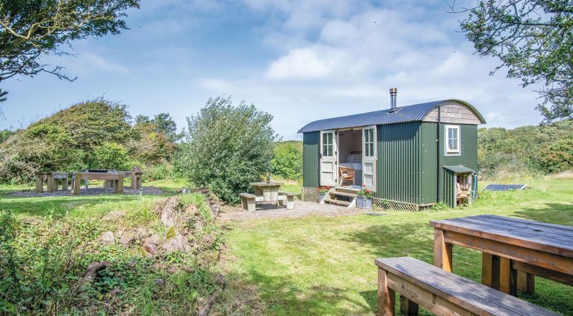 Photo of Serenity Shepherd's Hut