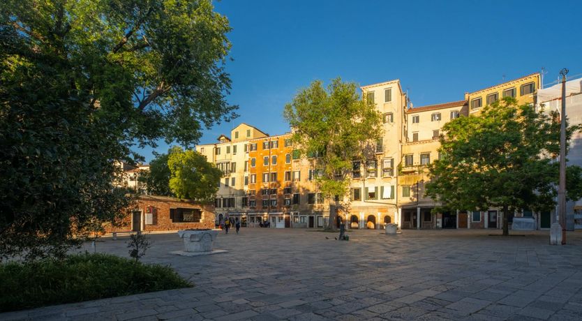 Photo of Venetian Chic