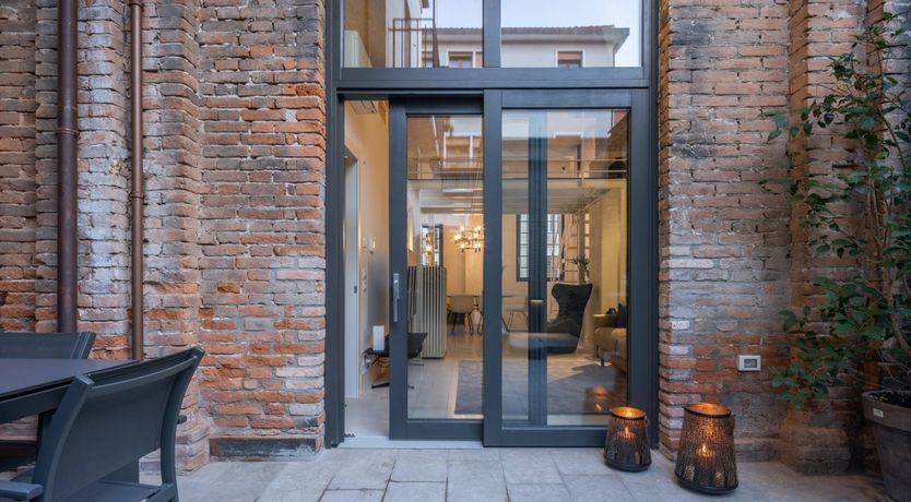 Photo of Venetian Chic