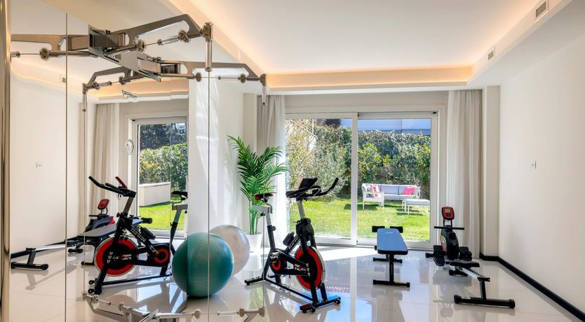 Photo of Marble Manor