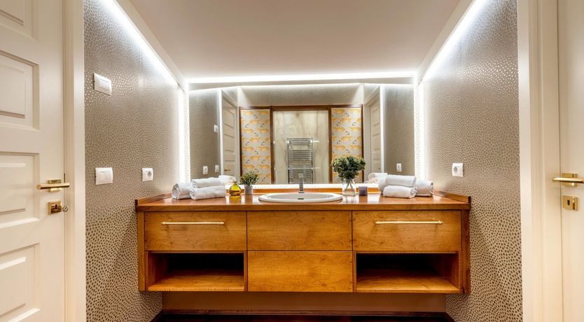 Photo of Marble Manor