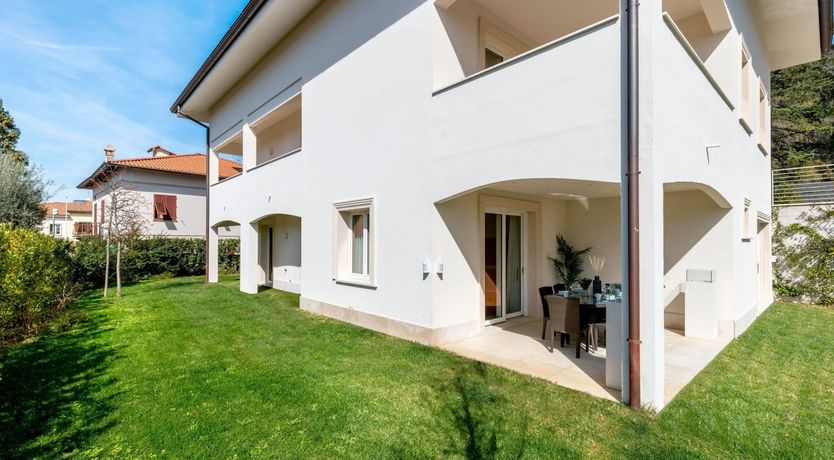 Photo of Marble Manor