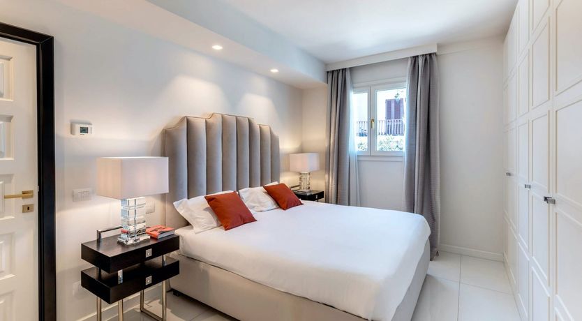 Photo of Marble Manor