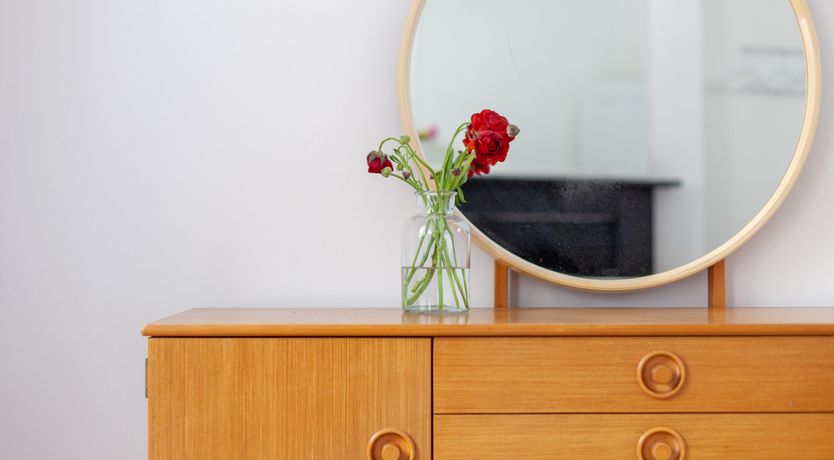 Photo of Angel Minimalism