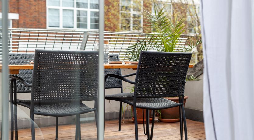 Photo of Angel Minimalism