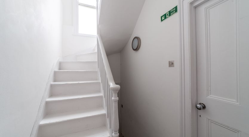 Photo of Angel Minimalism