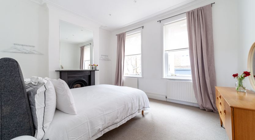 Photo of Angel Minimalism