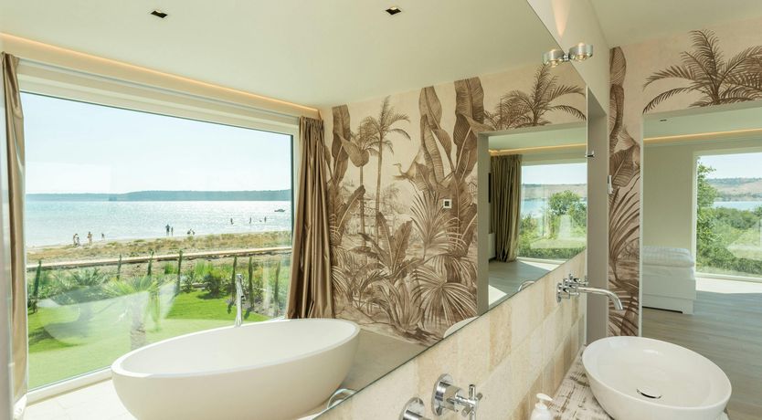 Photo of Breathtaking Villa