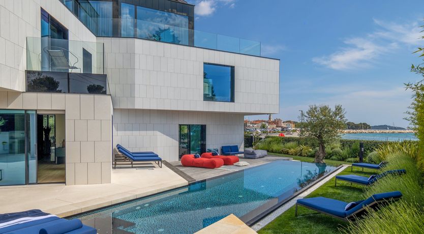 Photo of Majestic Sea Villa