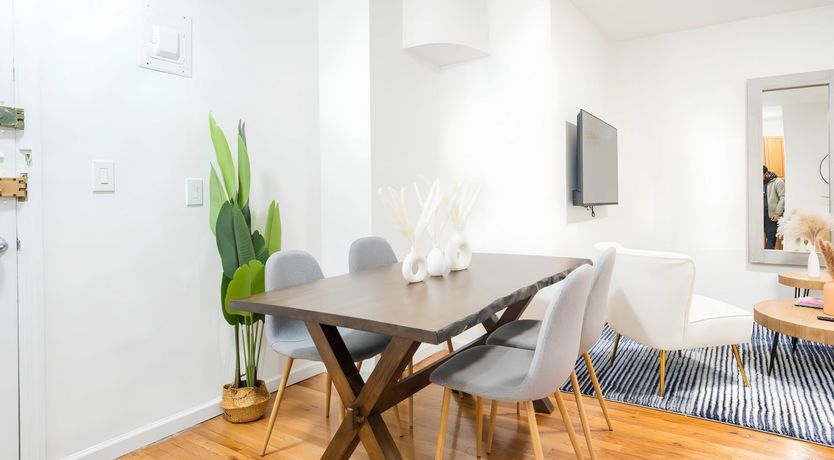 Photo of The Midtown Muse