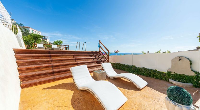 Photo of Splendour & Sea