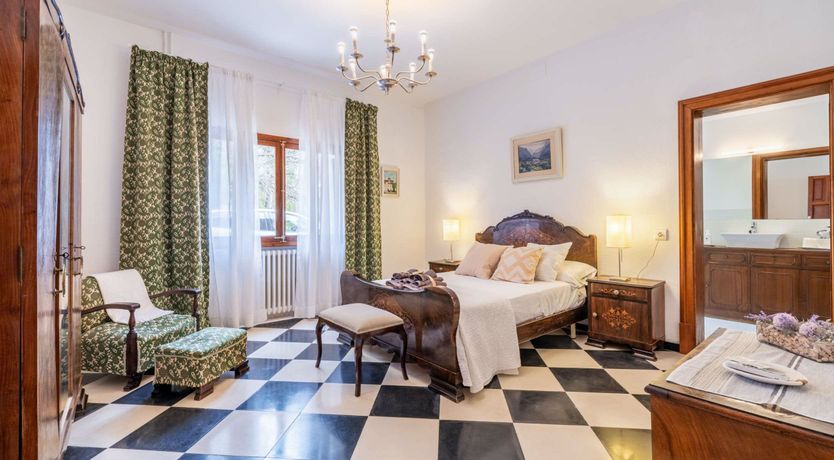 Photo of Marigold Blue