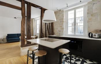 Parisian Paragon Apartment