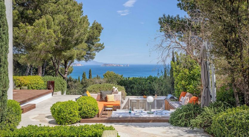 Photo of Casa del Cielo