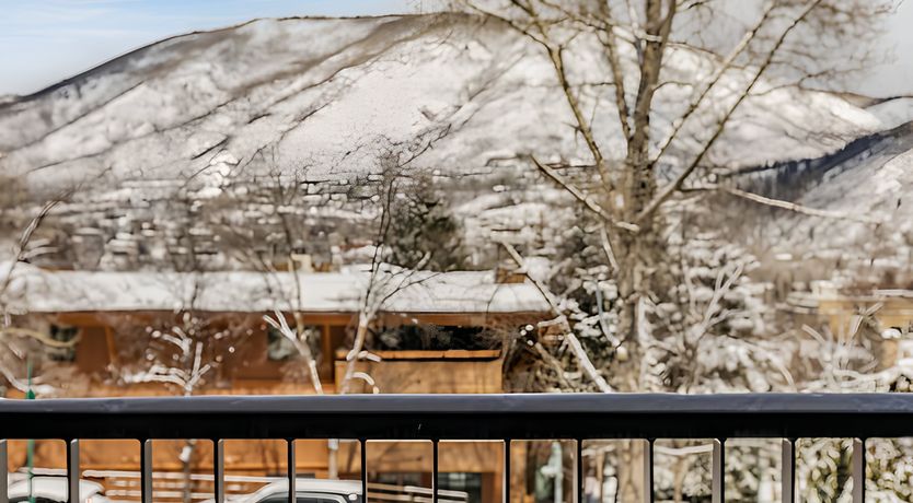 Photo of Snowflake Hideaway