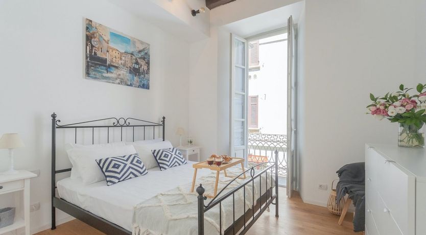 Photo of Sweet Wine & Olive Oil