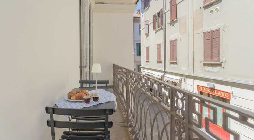 Photo of Sweet Wine & Olive Oil