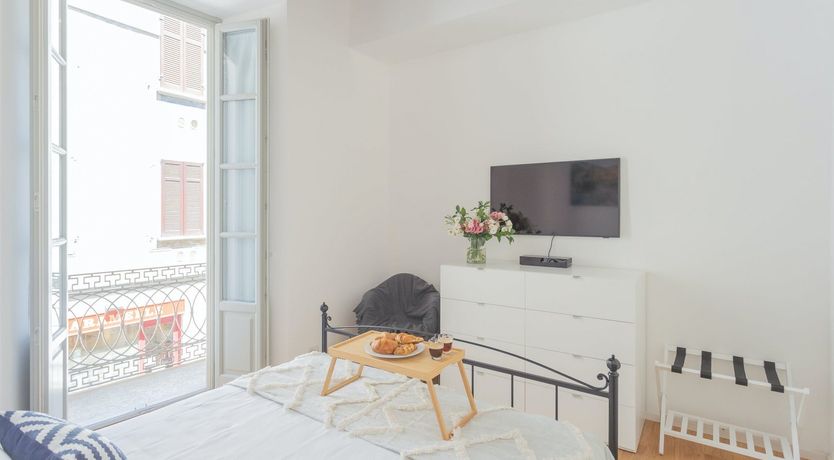 Photo of Sweet Wine & Olive Oil