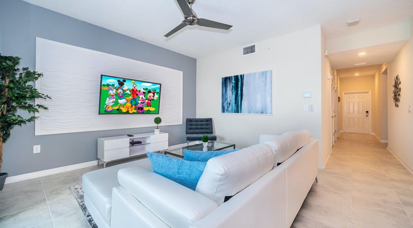 Photo of Orlando Breeze