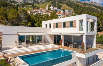 Seabreeze Retreat Holiday Home