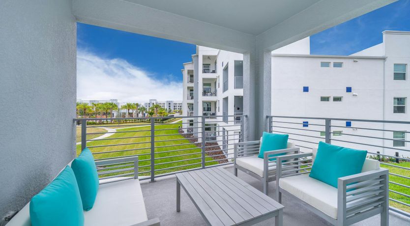 Photo of The Long Boat Race