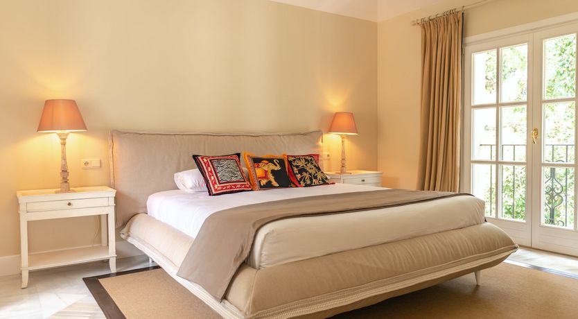 Photo of Obsidian Glow