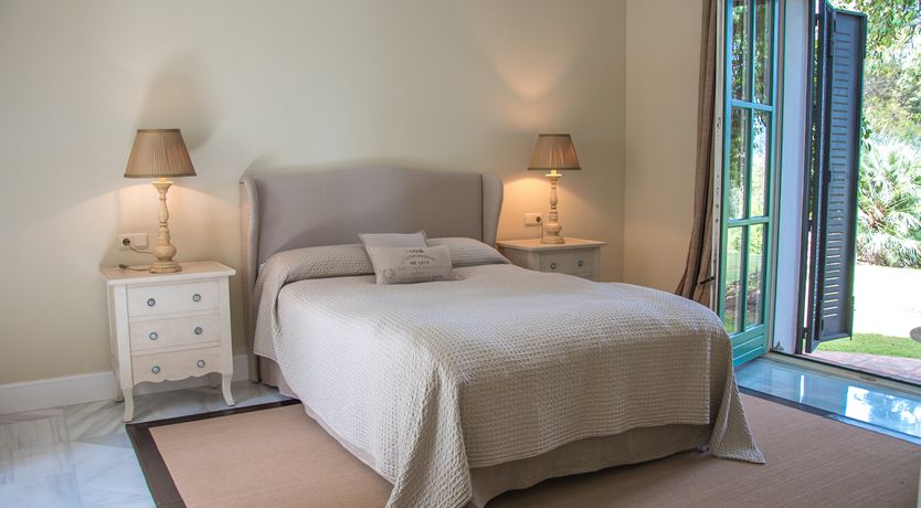 Photo of Obsidian Glow