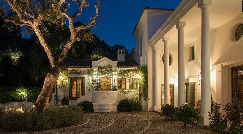 Photo of Obsidian Glow