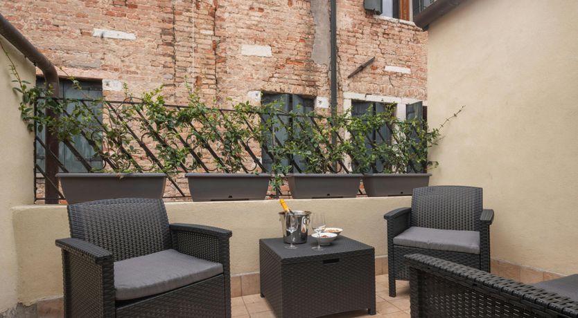 Photo of Venetian Flower