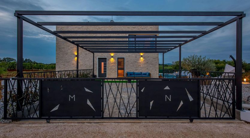 Photo of Poet's Retreat