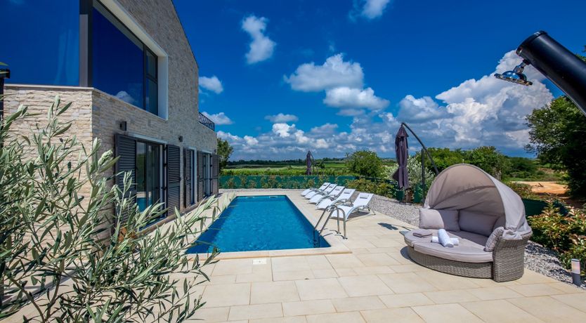 Photo of Poet's Retreat