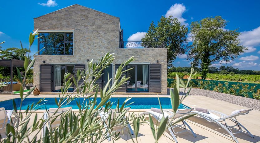 Photo of Poet's Retreat