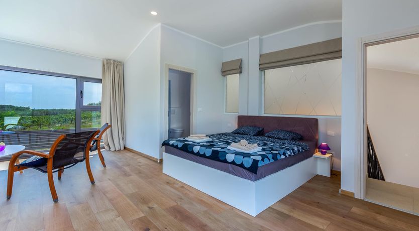 Photo of Poet's Retreat