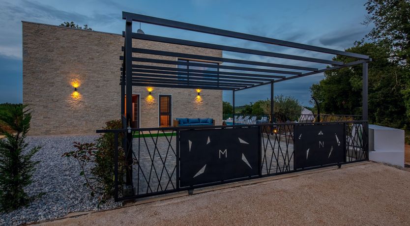 Photo of Poet's Retreat