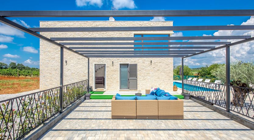 Photo of Poet's Retreat