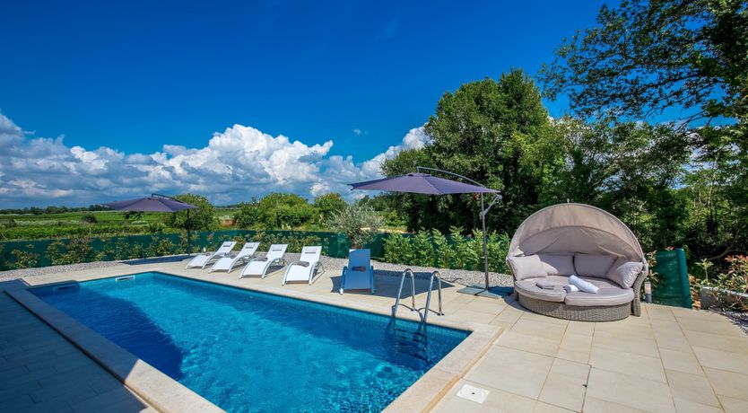 Photo of Poet's Retreat