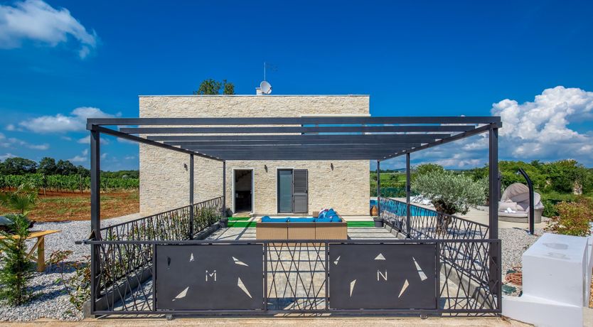 Photo of Poet's Retreat