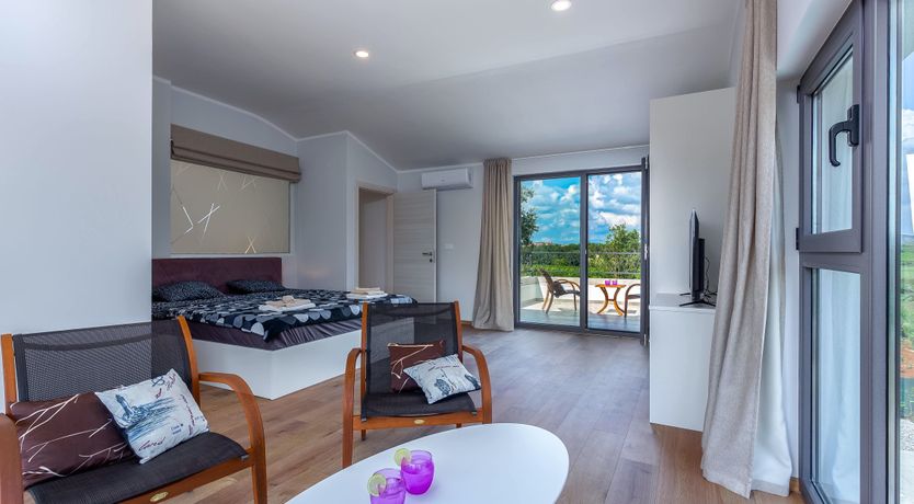 Photo of Poet's Retreat